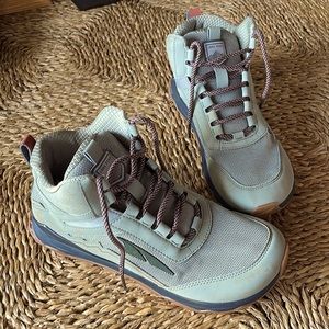 💚🏔HOST PICK🏔💚Men’s Lone Peak Hiker